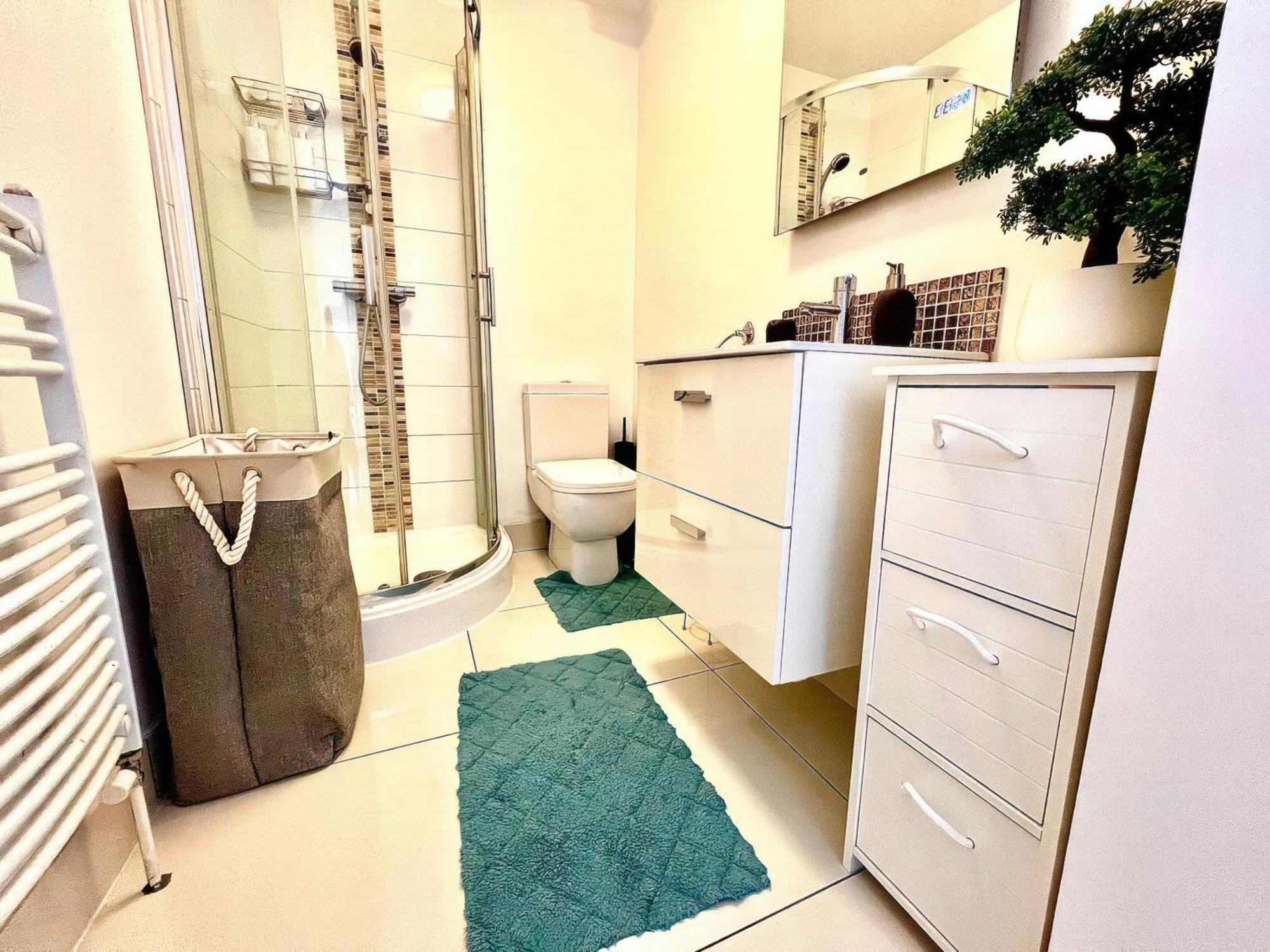 Lovely 2 Bed 2 Bath Flat With Free Parking Poole Extérieur photo
