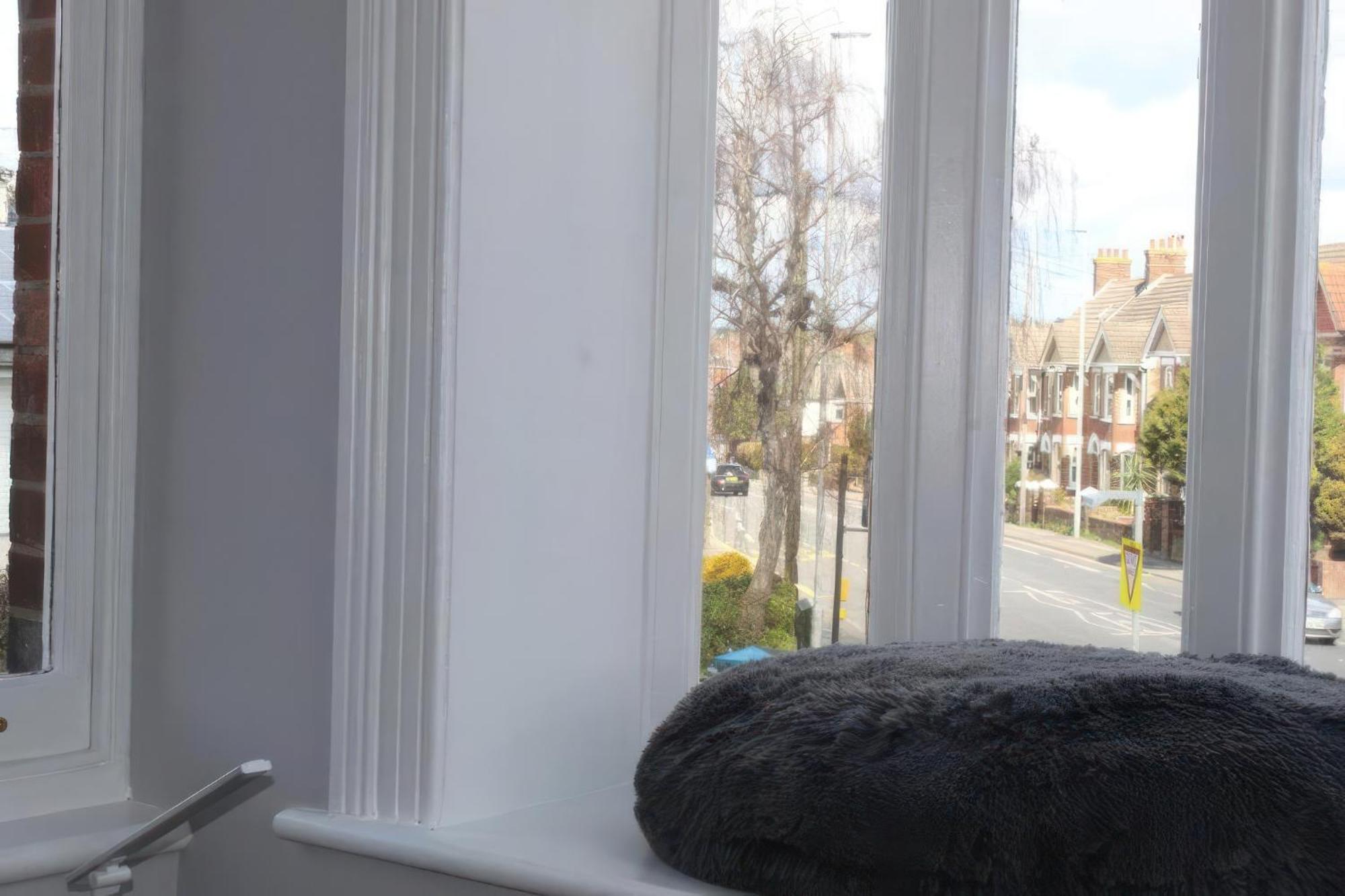 Lovely 2 Bed 2 Bath Flat With Free Parking Poole Extérieur photo