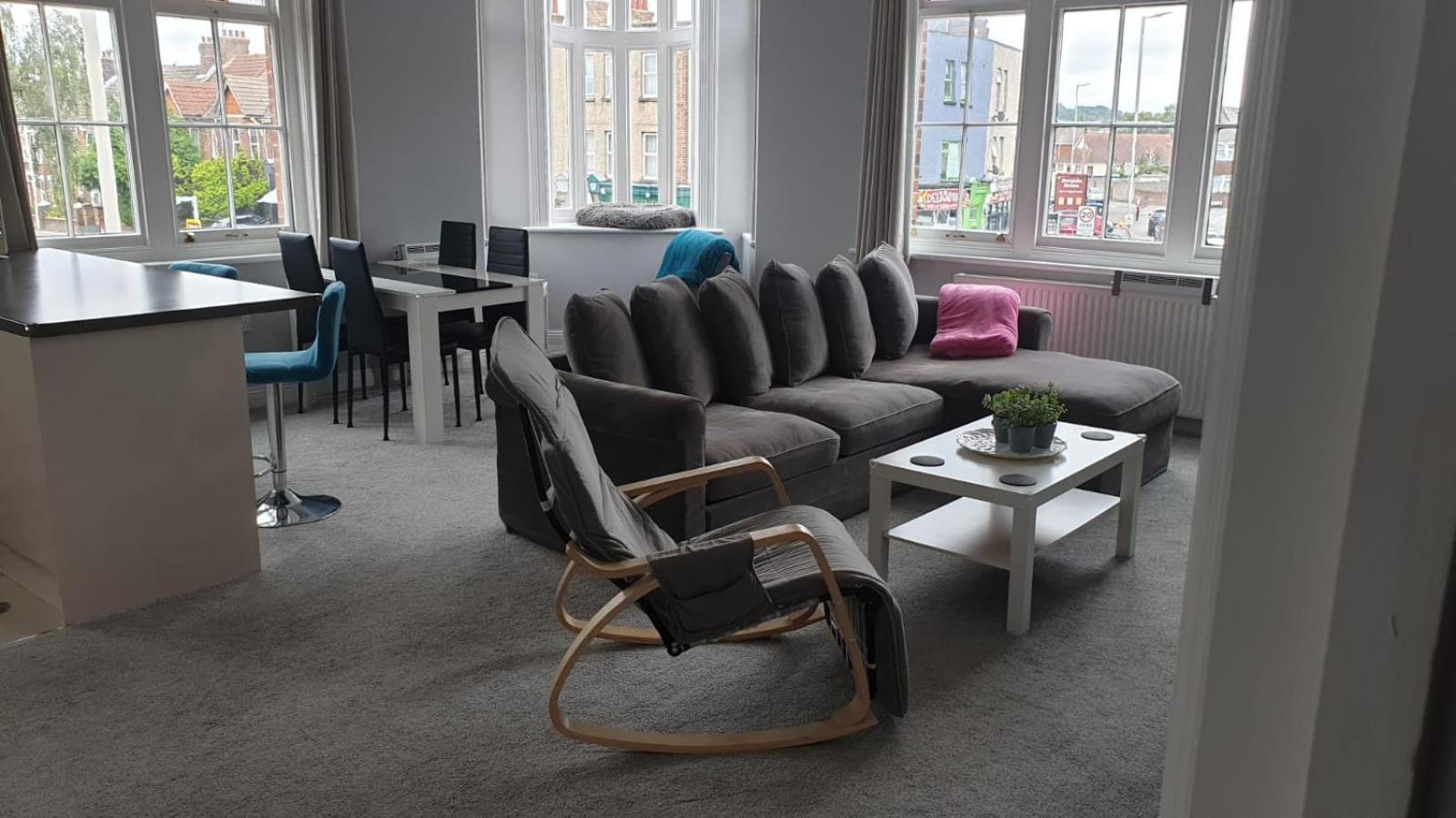 Lovely 2 Bed 2 Bath Flat With Free Parking Poole Extérieur photo
